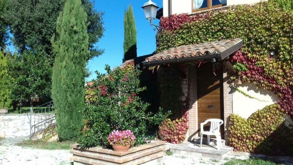 Vila Residenza Le Querce Trilocale Fossato di Vico Exteriér fotografie