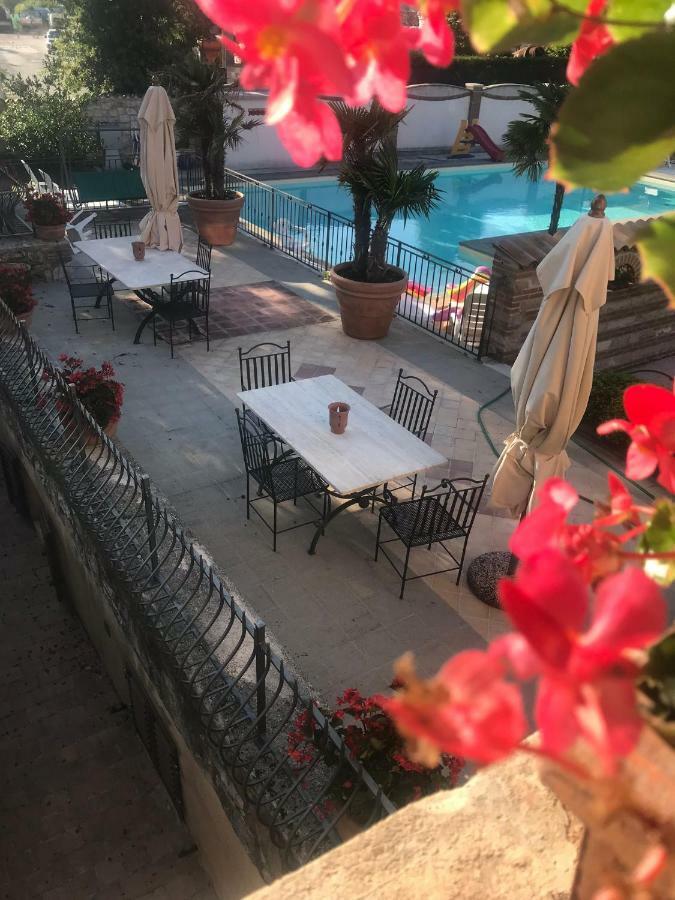 Vila Residenza Le Querce Trilocale Fossato di Vico Exteriér fotografie